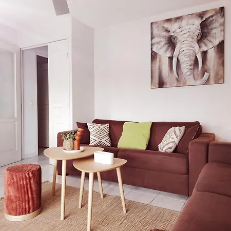 Apartment Soleil - Parking - Wifi -terrasse Et Piscine